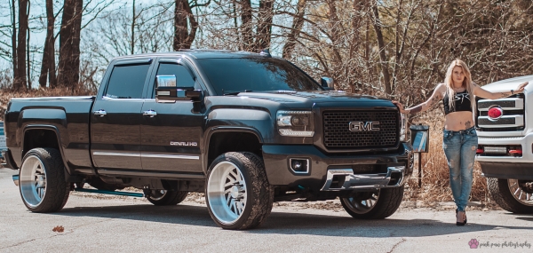 Emiley Bishop for ShockerRacing Girls_3