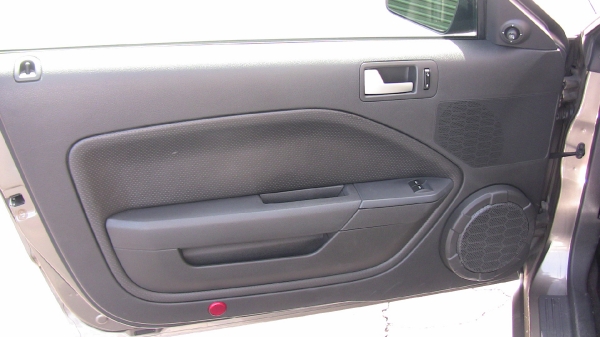 For Sale 2005 Ford Mustang GT_4