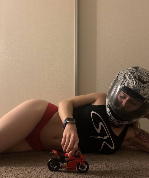 Quarantine 2020 ShockerRacing Girls_1